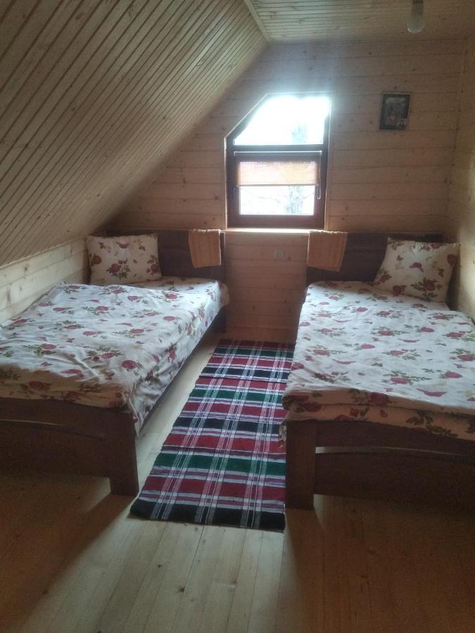 Садиба Під Чертежиком Kolochava Buitenkant foto